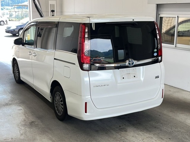 Toyota ESQUIRE 2015 8342013-5