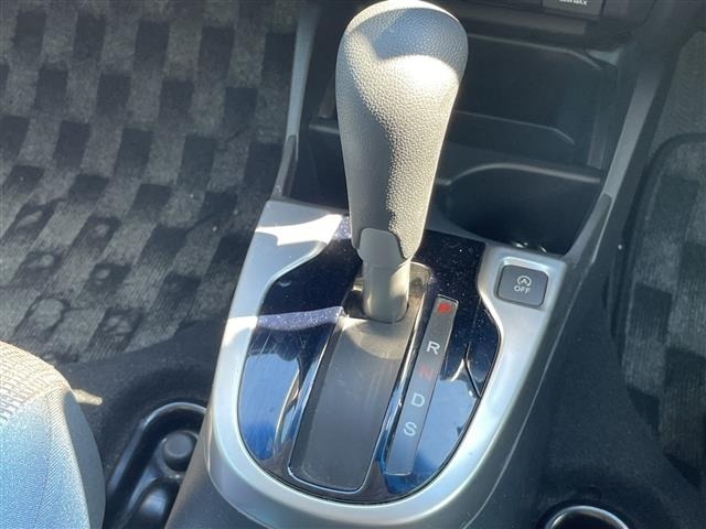 Honda FIT 2015 8341404-22