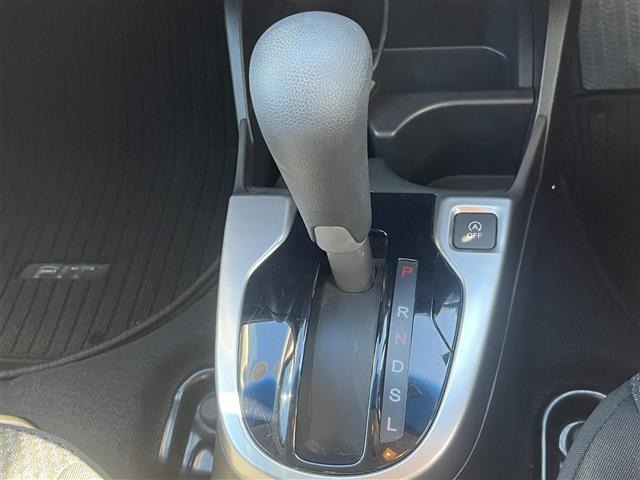 Honda FIT 2018 8341411-9