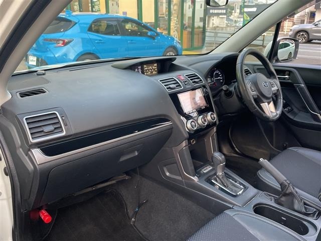 Subaru FORESTER 2016 8339900-12