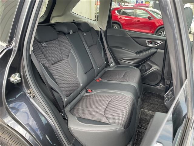 Subaru FORESTER 2018 8339909-4
