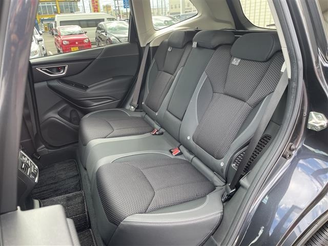 Subaru FORESTER 2018 8339909-6