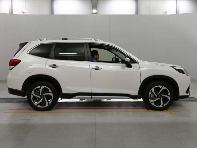 Subaru FORESTER 2023 8339914-3