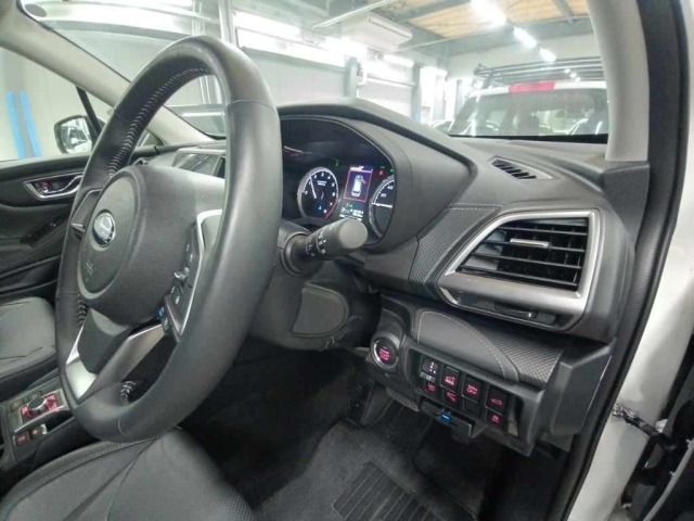 Subaru FORESTER 2023 8339914-9