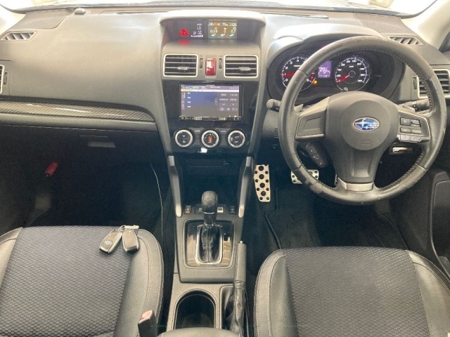 Subaru FORESTER 2014 8339916-3