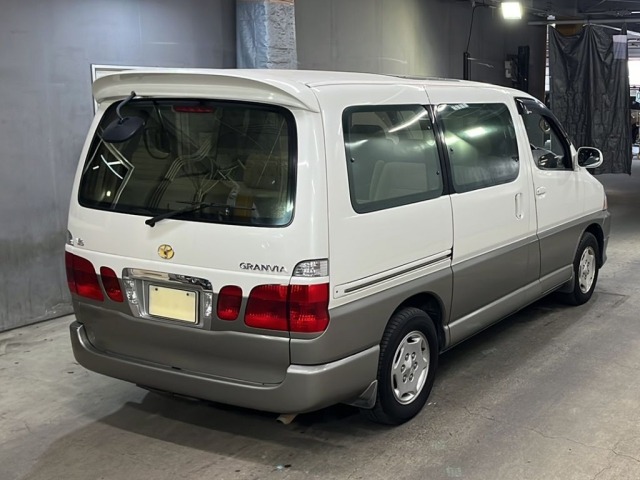 Toyota GRANVIA 2001 8345323-5