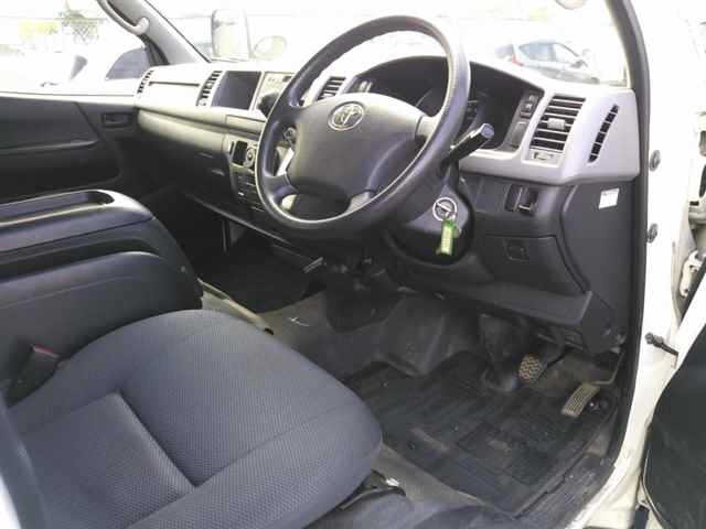 Toyota HIACE WAGON 2011 8340633-3