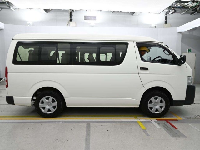 Toyota HIACE WAGON 2017 8340702-3