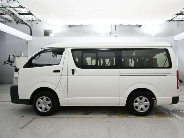 Toyota HIACE WAGON 2017 8340702-4