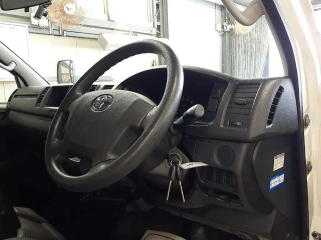 Toyota HIACE WAGON 2017 8340702-9