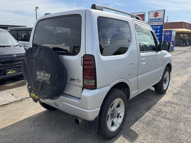 Suzuki JIMNY 2005 8348499-1