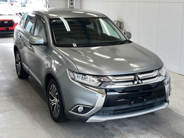 Mitsubishi OUTLANDER 2016 8346122-4