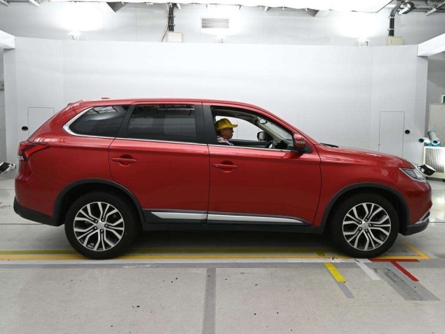Mitsubishi OUTLANDER 2017 8346123-3