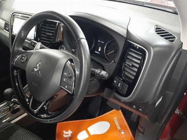 Mitsubishi OUTLANDER 2017 8346123-9