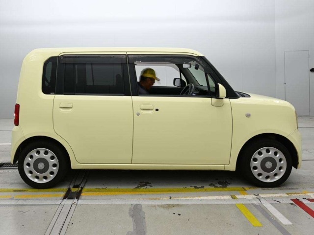 Toyota PIXIS SPACE 2014 8347029-3
