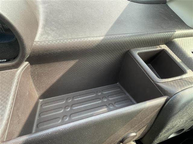 Toyota PORTE 2013 8340805-23