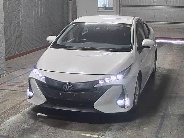 Toyota PRIUS PHV 2021 8341129-0