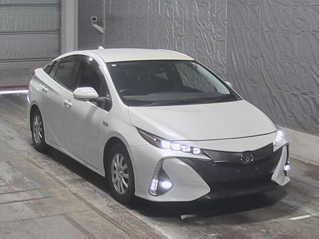 Toyota PRIUS PHV 2021 8341129-7