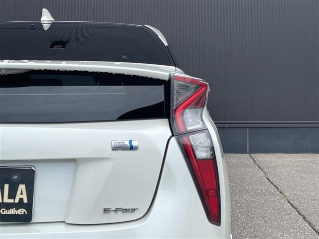Toyota PRIUS 2016 8339855-1