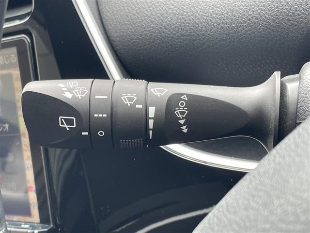 Toyota PRIUS 2016 8339855-11