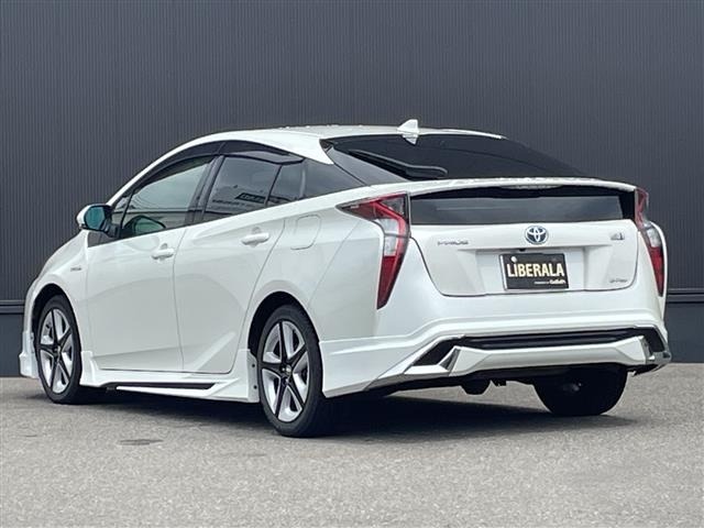 Toyota PRIUS 2016 8339855-13