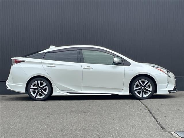 Toyota PRIUS 2016 8339855-19
