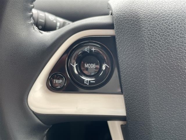 Toyota PRIUS 2016 8339855-9