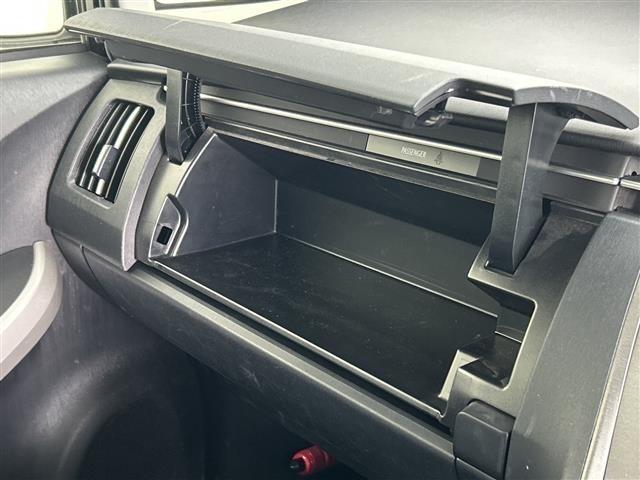 Toyota PRIUS 2012 8339863-4