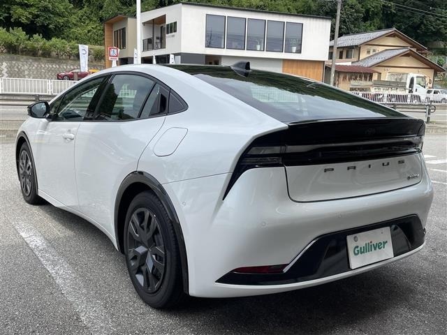 Toyota PRIUS 2023 8339898-13