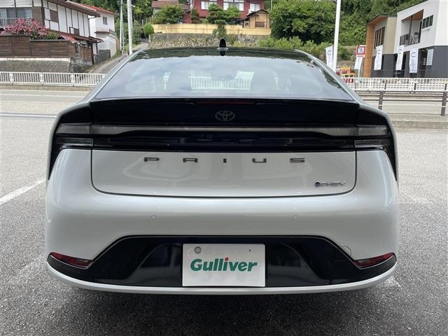 Toyota PRIUS 2023 8339898-18