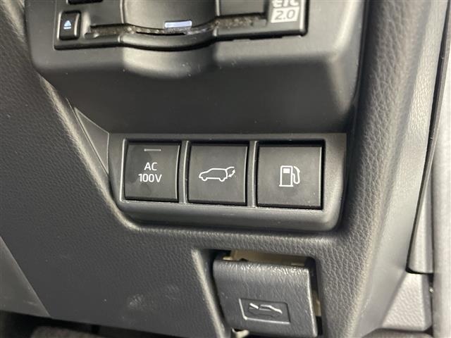 Toyota PRIUS 2023 8339982-20