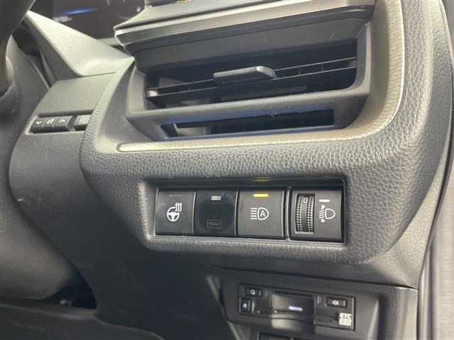 Toyota PRIUS 2023 8339982-22