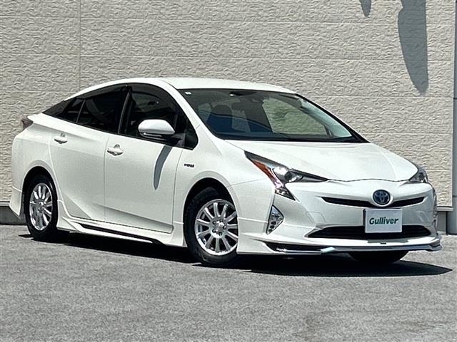 Toyota PRIUS 2016 8339983-0