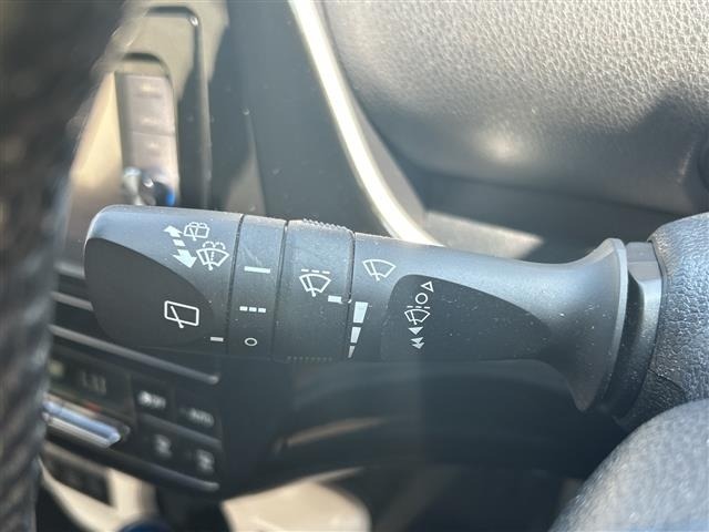 Toyota PRIUS 2016 8339983-1