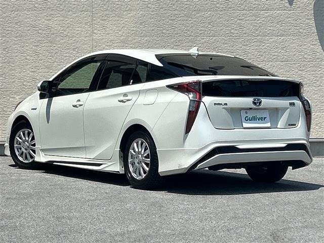 Toyota PRIUS 2016 8339983-13