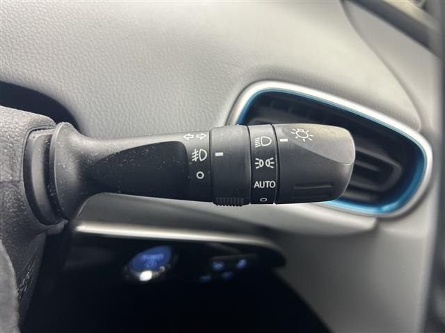 Toyota PRIUS 2018 8340011-11