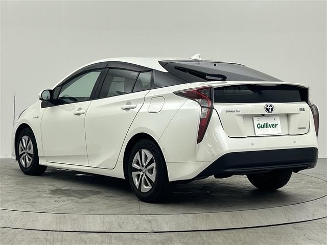 Toyota PRIUS 2018 8340011-13