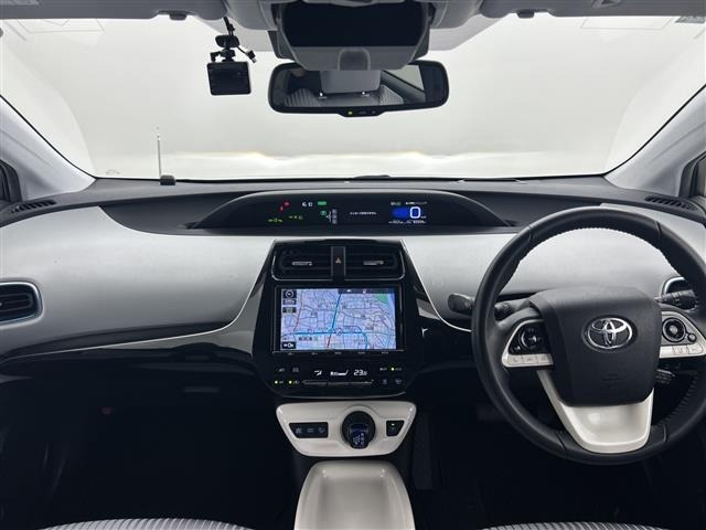 Toyota PRIUS 2018 8340011-14