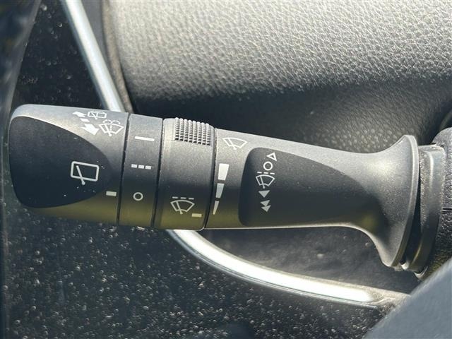 Toyota PRIUS 2019 8340012-11
