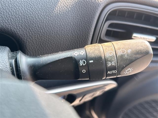 Toyota PRIUS 2018 8340035-20