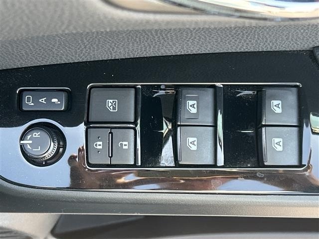 Toyota PRIUS 2018 8340035-3