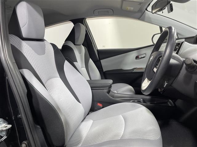 Toyota PRIUS 2017 8340050-10