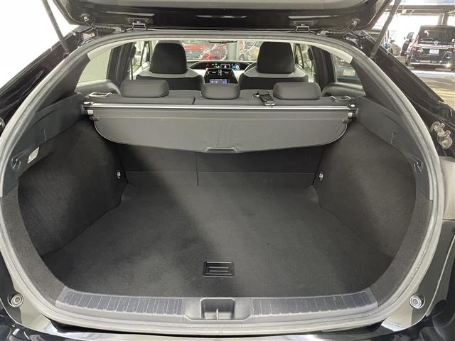 Toyota PRIUS 2017 8340050-12