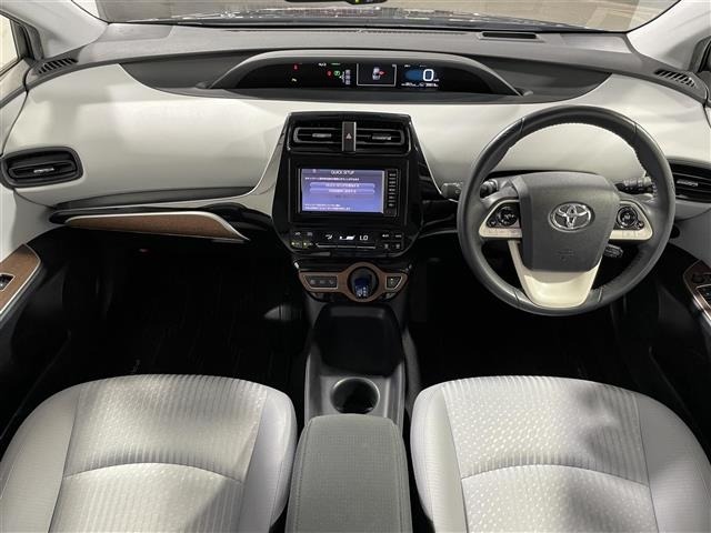 Toyota PRIUS 2017 8340050-14