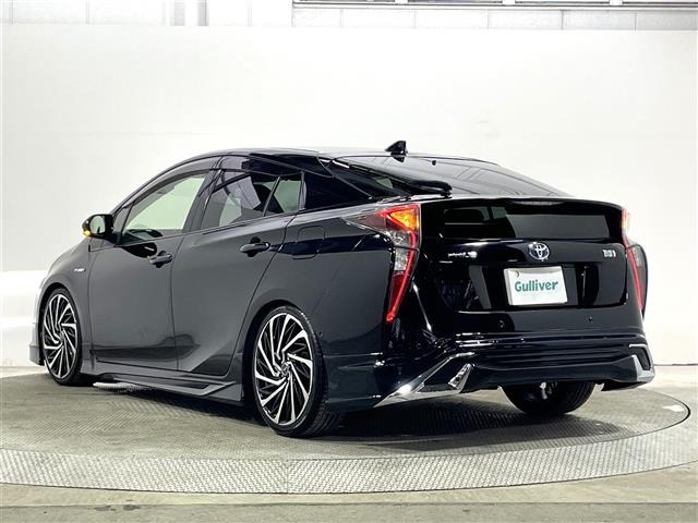 Toyota PRIUS 2017 8340050-15