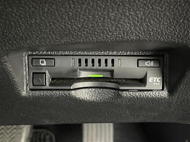 Toyota PRIUS 2017 8340050-17