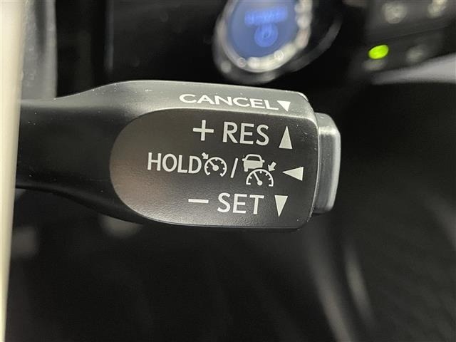 Toyota PRIUS 2017 8340050-18