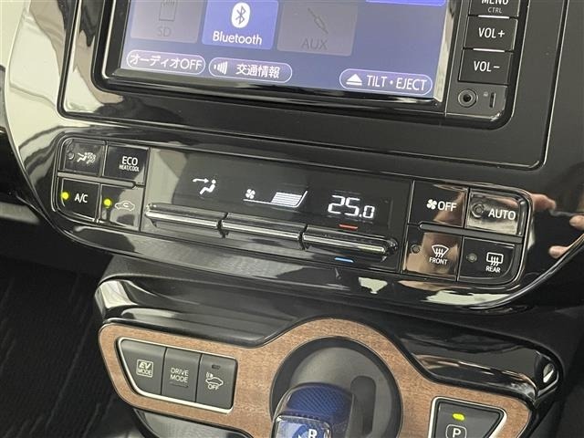 Toyota PRIUS 2017 8340050-3