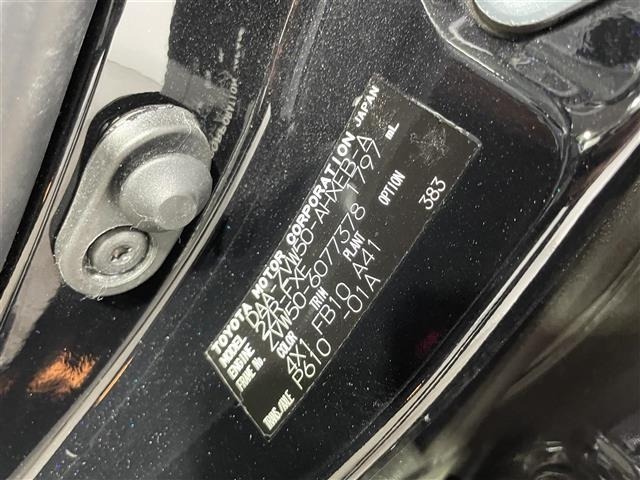 Toyota PRIUS 2017 8340050-7