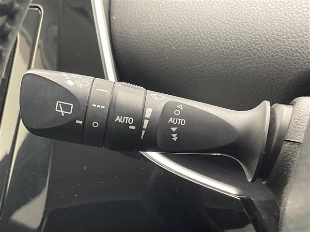 Toyota PRIUS 2018 8340057-10